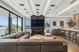 Luxury Estate | Pool, Spa & Golf Simulator - Image 3