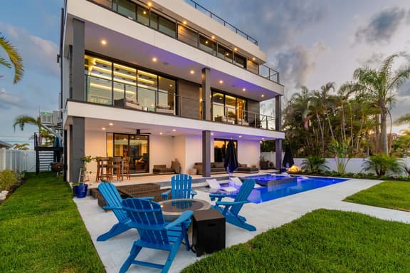 Luxury Estate | Pool, Spa & Golf Simulator - Image 1